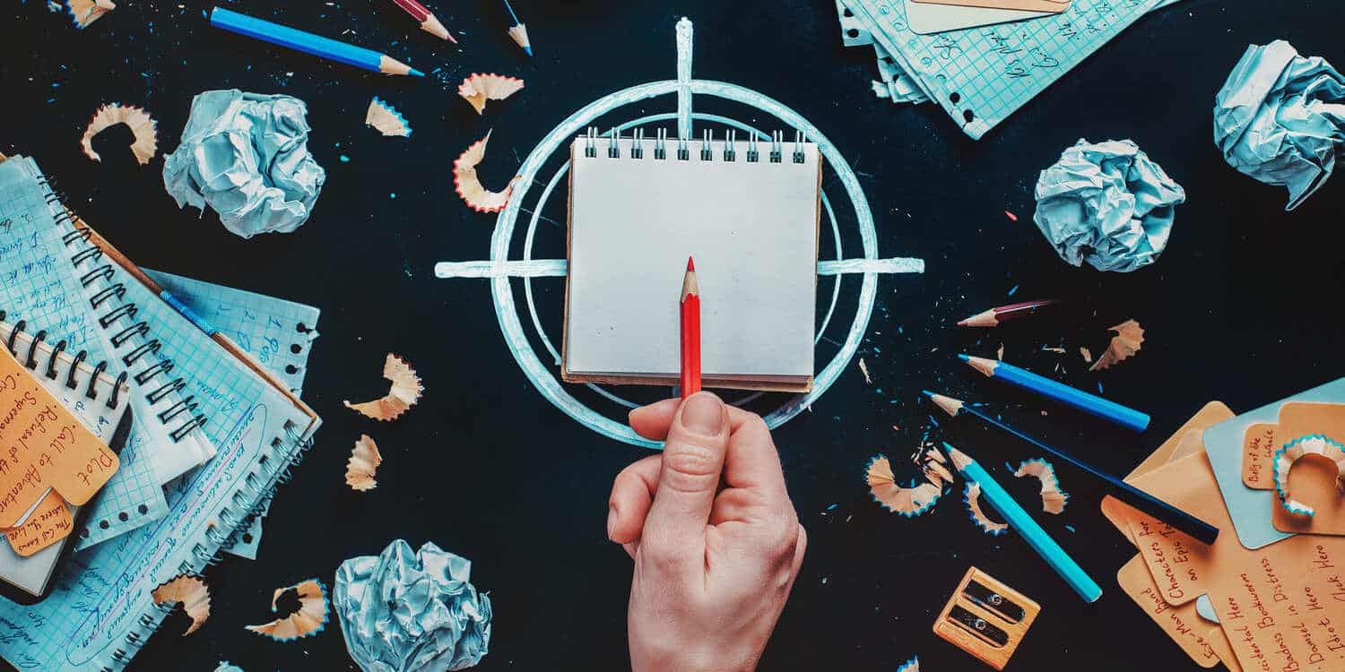 mano umana seo con l'intelligenza artificiale processo di riscrittura